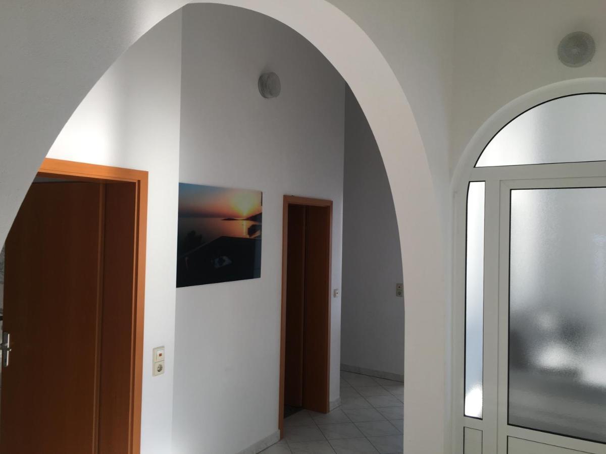 Direkt Am Meer-Apartments Puntaplanka Rogoznica  Exterior photo