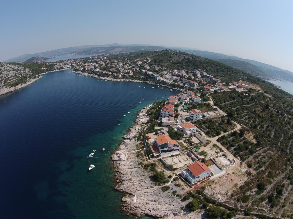 Direkt Am Meer-Apartments Puntaplanka Rogoznica  Exterior photo